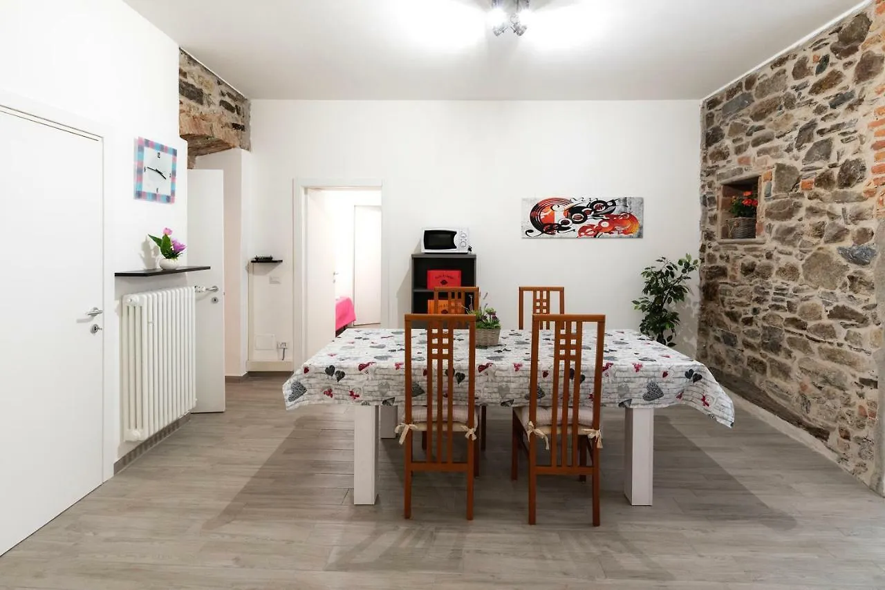 Apartamento Daniel House Bellano 0*,