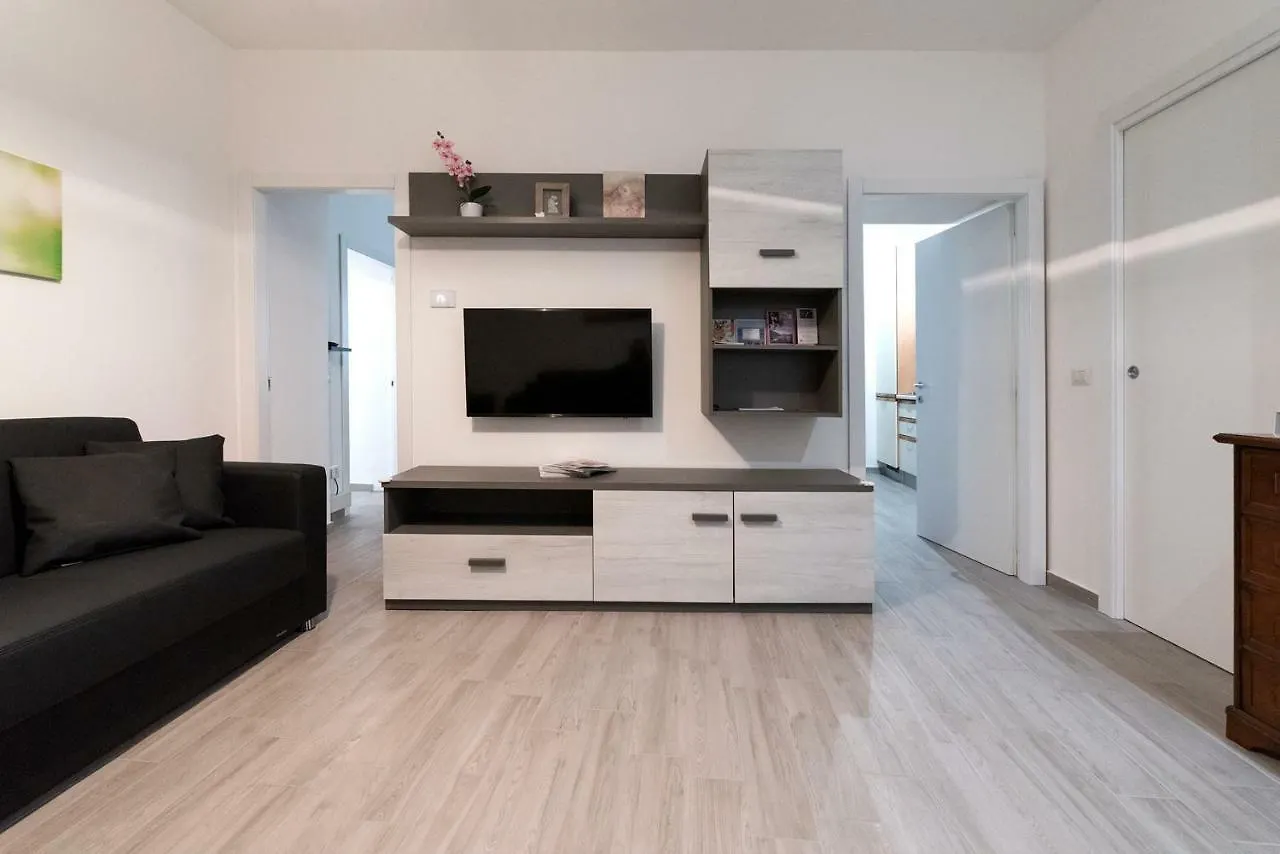 Apartamento Daniel House Bellano Italia